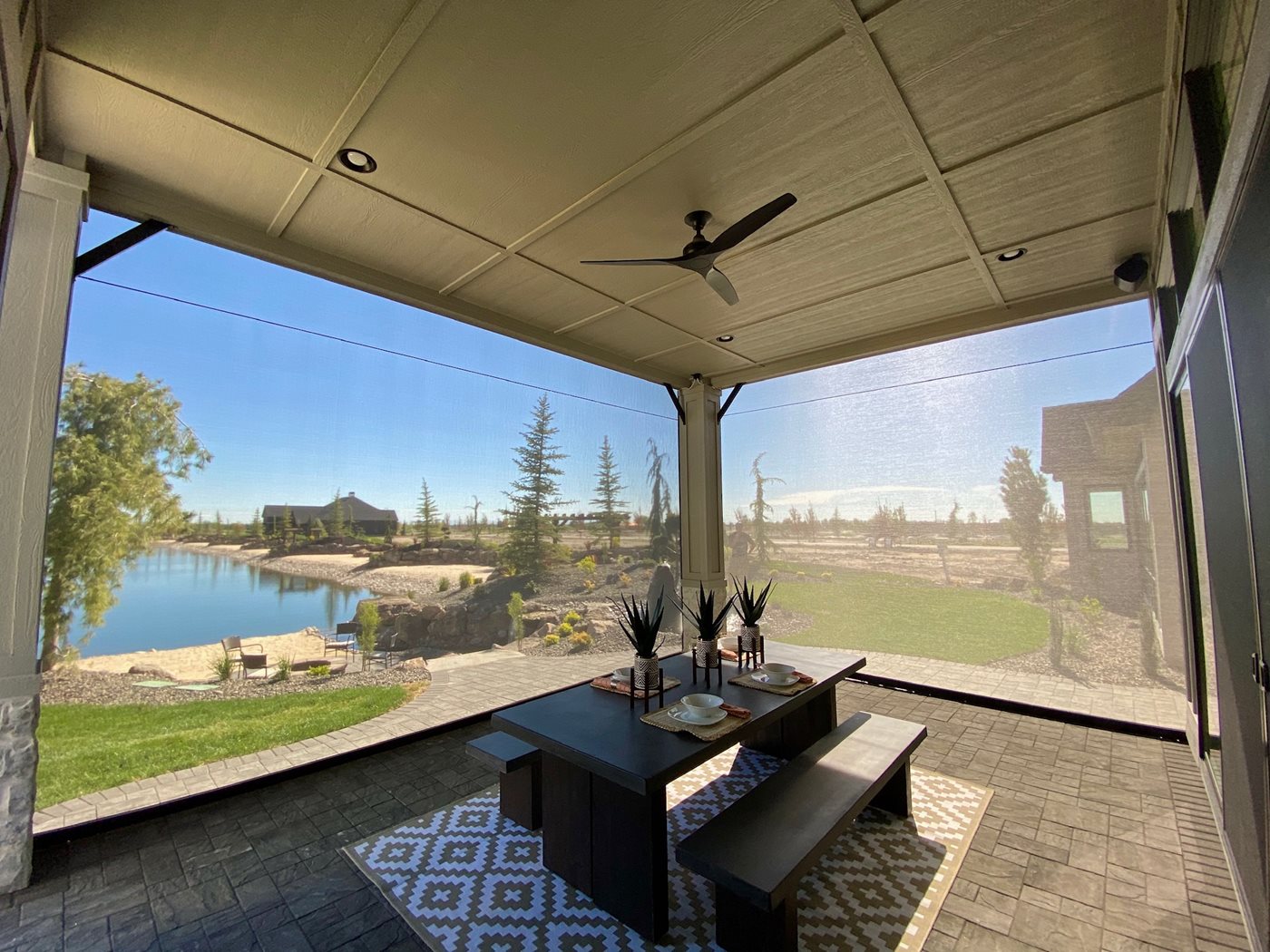 Enhancing Curb Appeal: Exterior Screens as Essential Architectural Features