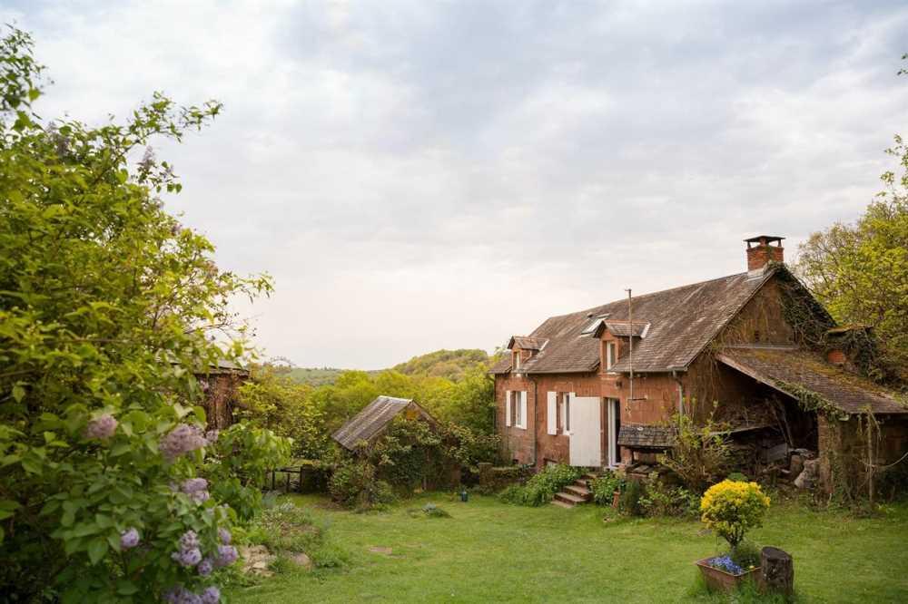 Cabañas, masías y cortijos: tres tipos de casas de campo para disfrutar todo el año